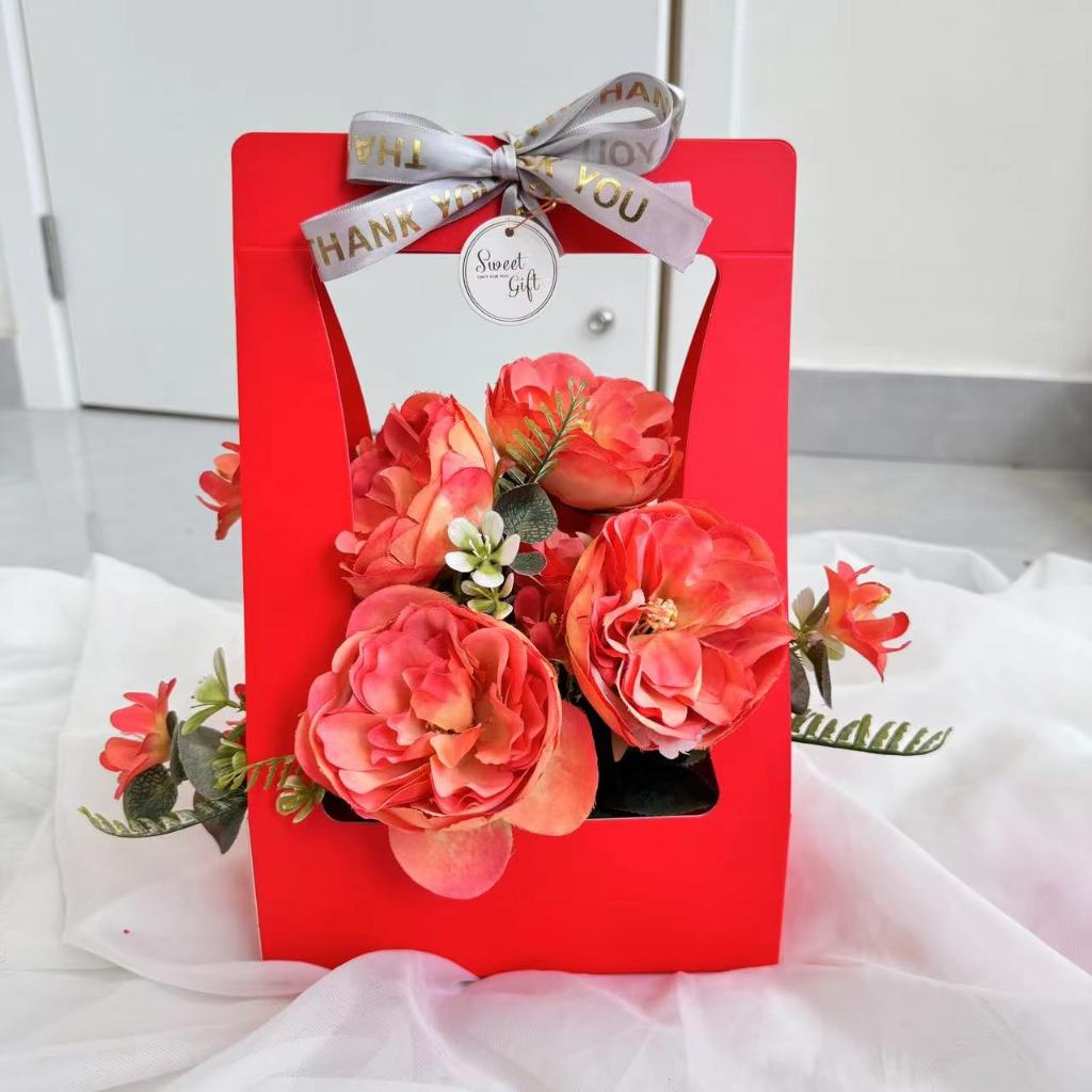 พร้อมส่ง กระเช้าดอกไม้ กล่องจัดดอกไม้ DIY ทรงสี่เหลี่ยม มีหูจับ กระดาษหนาแข็งแรง