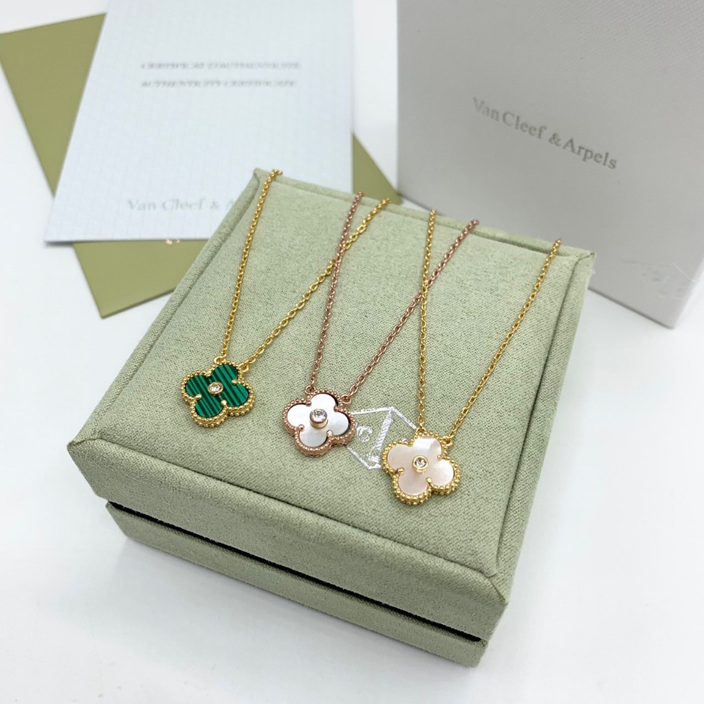 สร้อยคอ Van Cleef & Arpels  Necklace ขนาด 44 cm