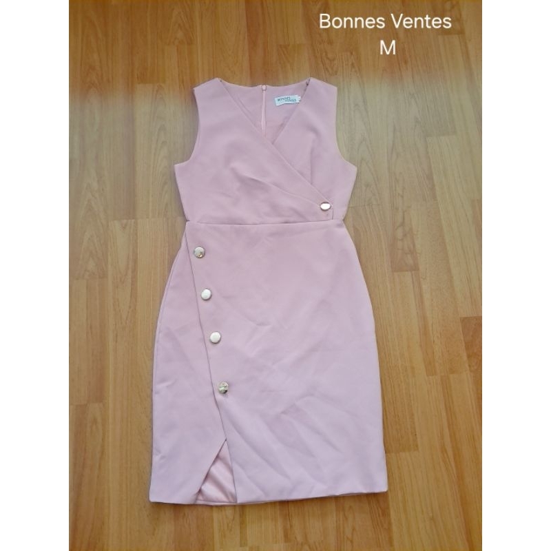 เดรส Bonnes Ventes สีชมพู