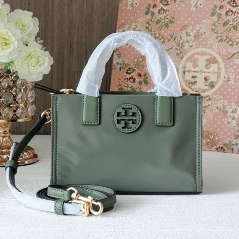 กระเป๋า​สะพายข้าง สีเขียว Tory Burch แท้​ 😊 ทัก​แชท​ก่อน​ค่ะ​