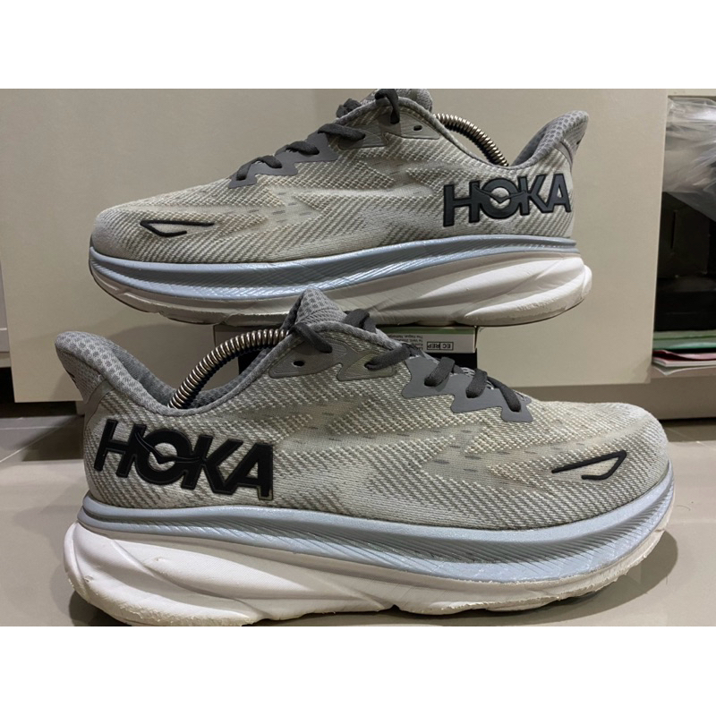 Hoka Clifton9🔥ไซร้45-290❤️หน้าเท้ากว้าง2e🔥มือสองของแท้100%🔥สายซัพพอตเบานุ่มเด้ง❤️มีเก็บเงินปลายทาง🔥🚚