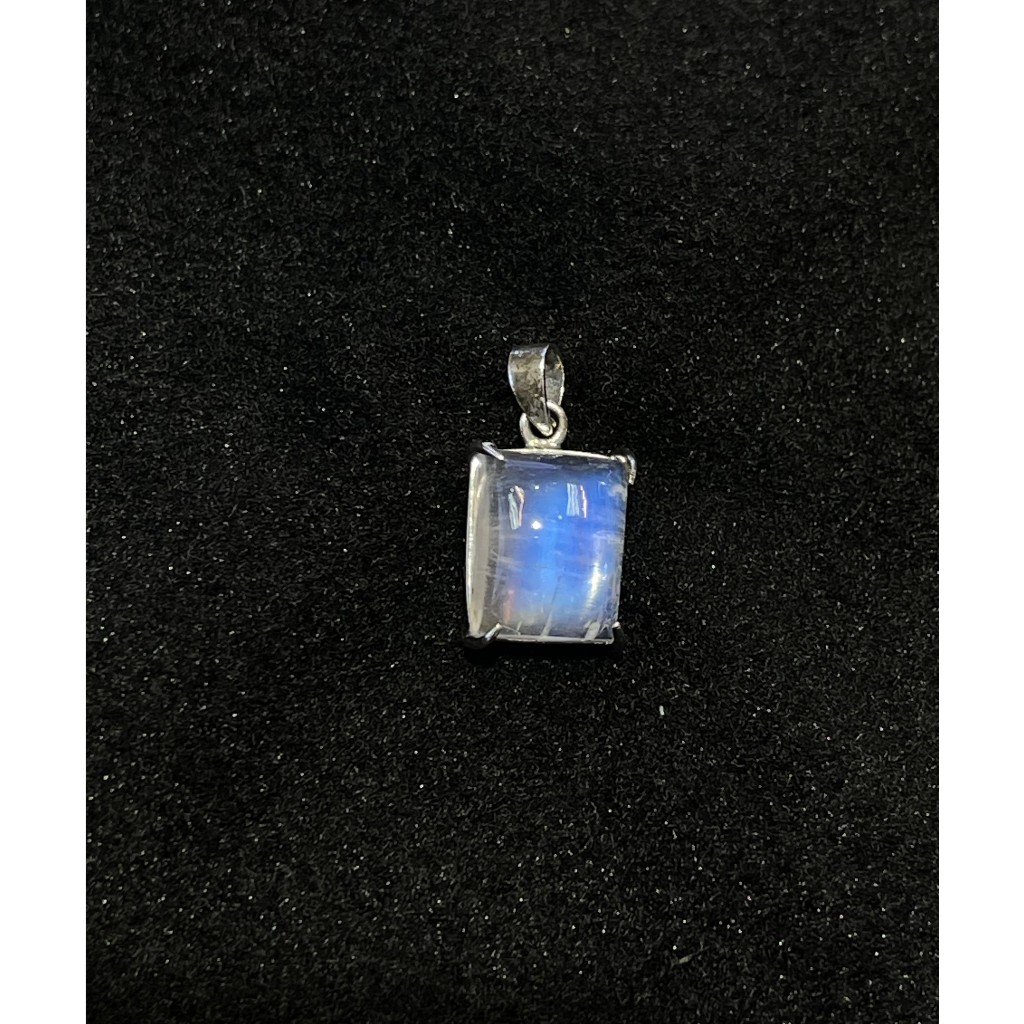 Natural  Moonstone Pendant 925 Silver