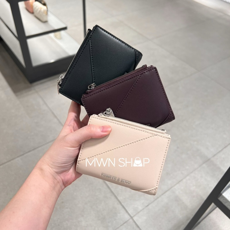 Charles&keith มีโค้ดลด30% Trin Stitch-Trim Wallet กระเป๋าสตางค์ใบสั้น ของแท้จากชอป