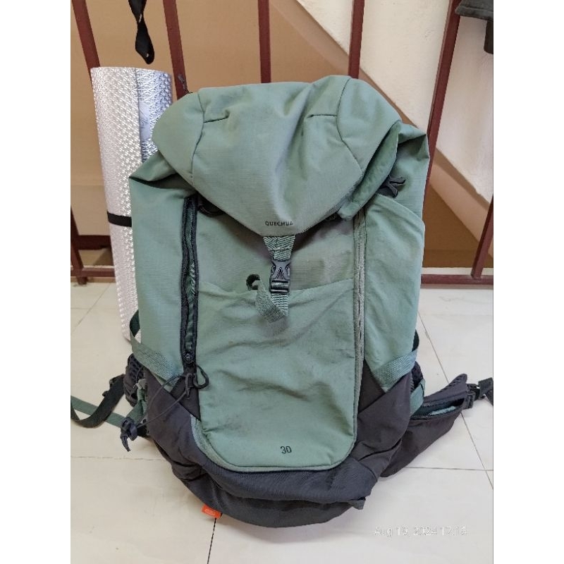 กระเป๋าเดินป่า decathlon quechua mh500 จุ 30 L มี rain cover