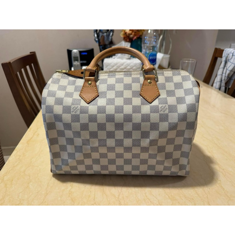 กระเป๋า louis vuitton