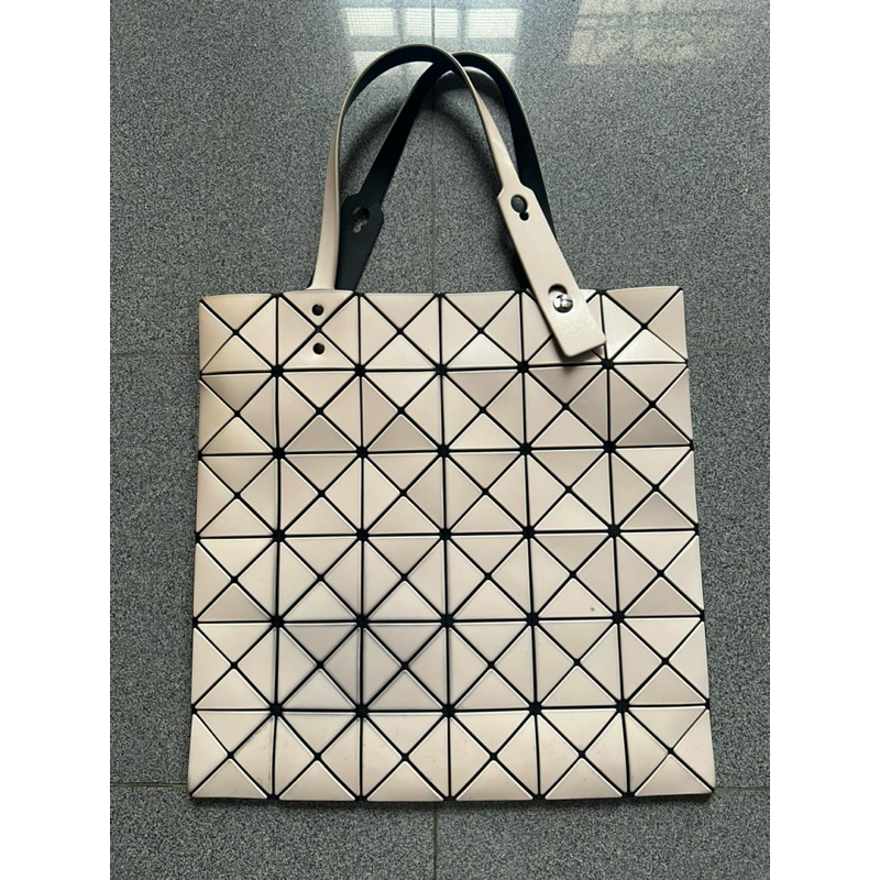 bao bao issey miyake มือสอง