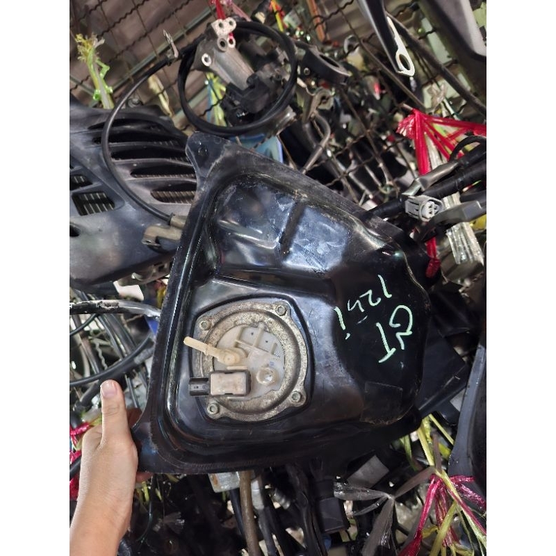 ถังน้ำมัน+ปั้มติ๊ก,GT 125i ,แท้มือสองใช้งานปกติ
