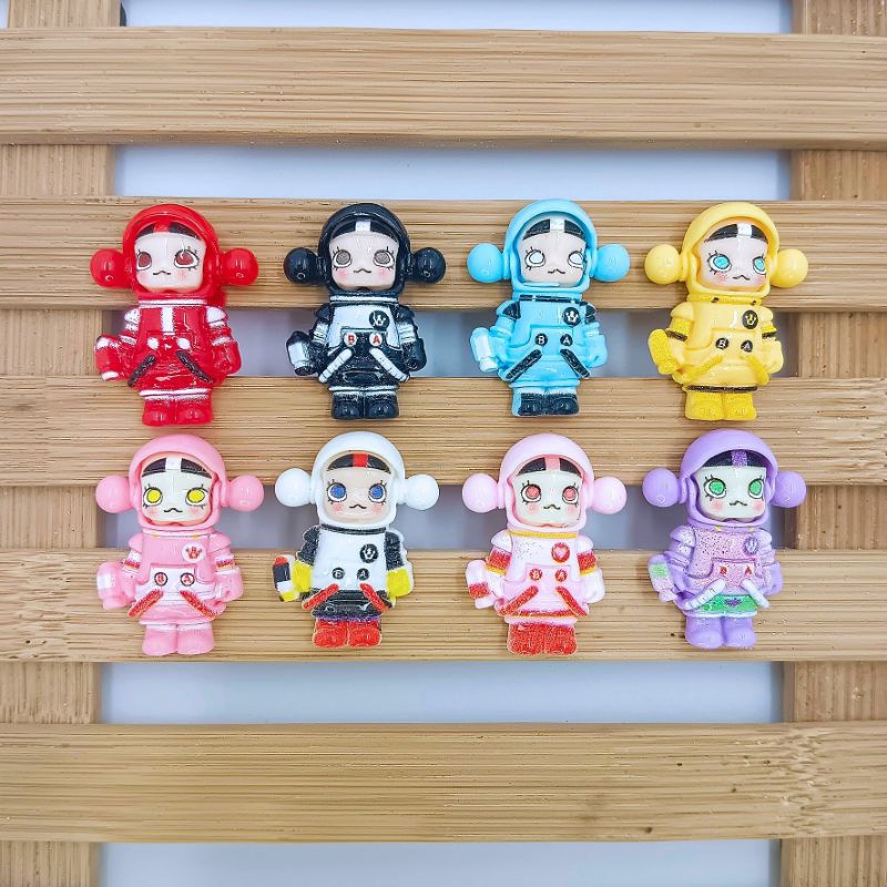 เรซิ่นdiy มอลลี่อวกาศ V.1จำนวน 8 ชิ้น (สามารถเลือกเป็นเรซิ่นหรือจิบบิทได้ค่ะ)