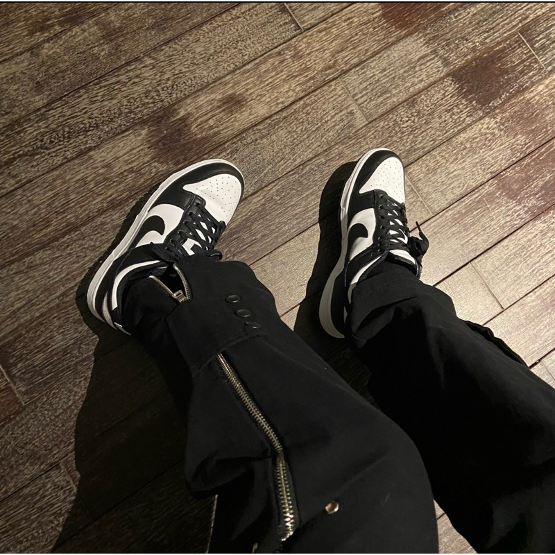 [สินค้าพร้อมส่ง ] Nike Dunk Low Retro “White Black” Panda ของแท้ 100%