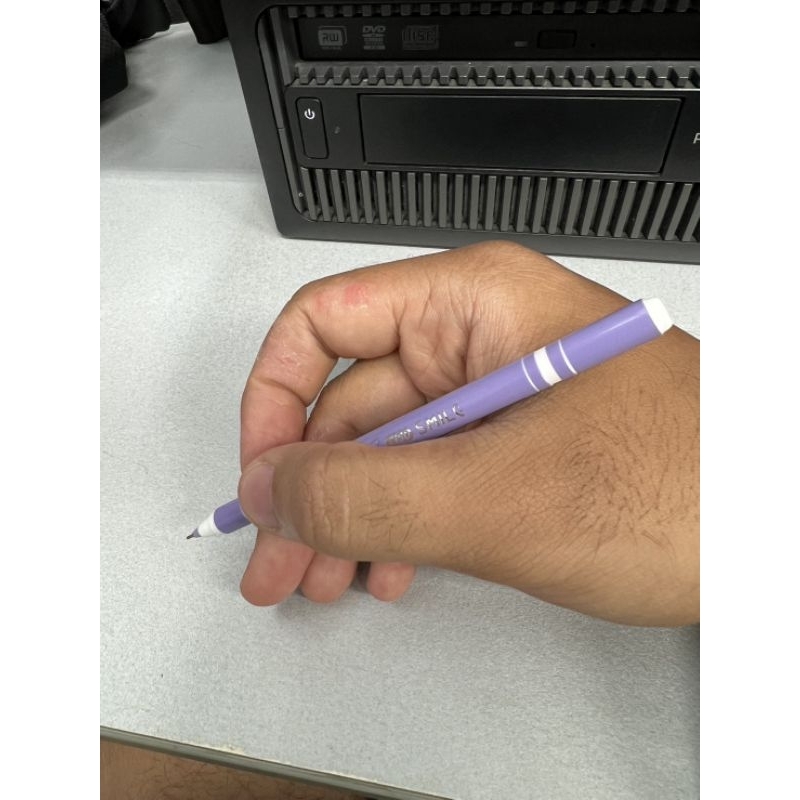 ปากกาน้ำเงิน elfen LISO SMILE