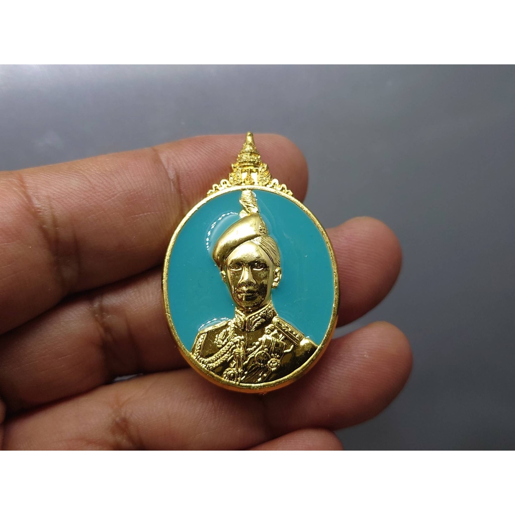 เข็มกลัด 12 สิงหาพระบรมราชินีนาถ 73 พรรษา กาหลั่ยทอง ลงยา พ.ศ.2548