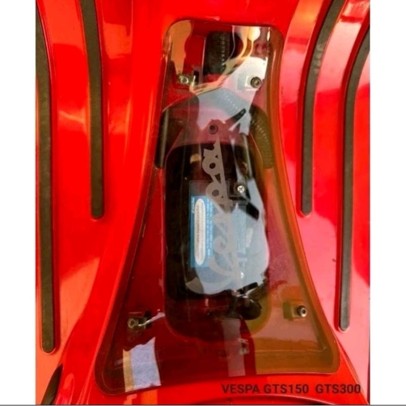 ฝาปิดแบต Vespa​ Gts150/Gts350