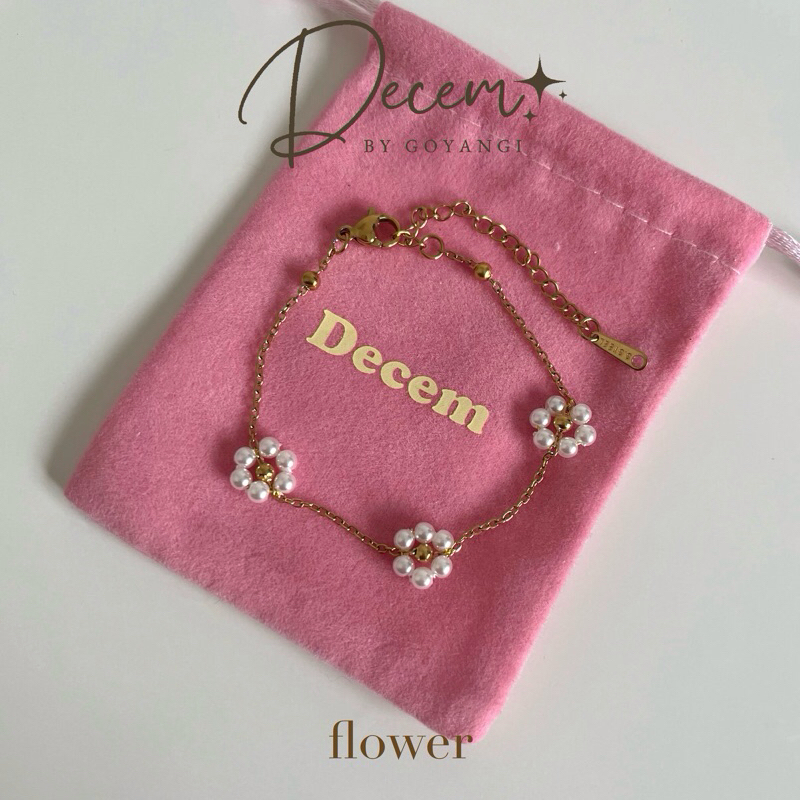 Decem- สร้อยข้อมือรุ่น flower ดอกไม้มุก สแตนเลสสามารถใส่โดนน้ำได้ ไม่ลอกไม่ดำ มีถุงเก็บแถมให้