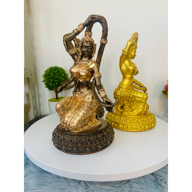 แม่ธรณี แร่เหล็กน้ำพี้ ฐาน 6 นิ้ว สูง 11 นิ้ว
