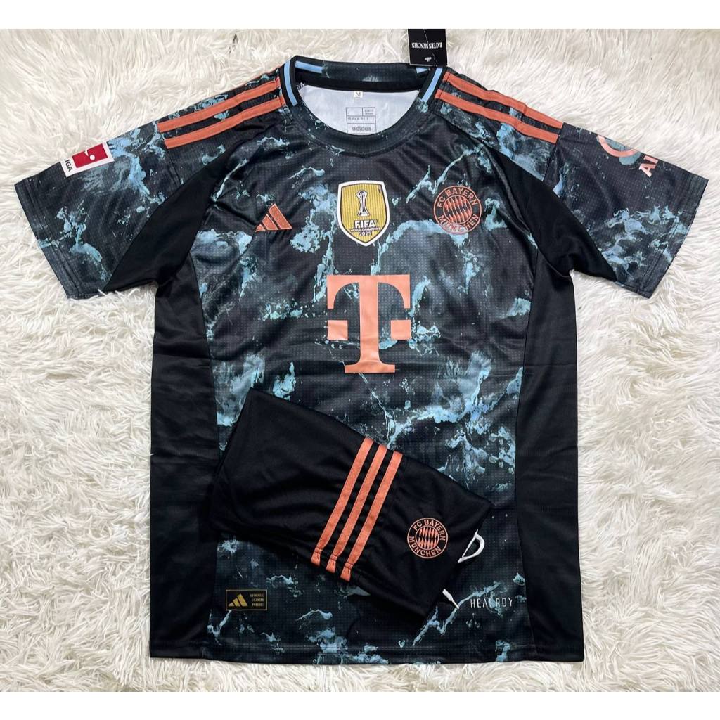 เสื้อฟุตบอล ทีมบาเยิร์น เสื้อพร้อมกางเกงชุดกีฬาเหนือผ้าดีใส่สบาย2024/2025
