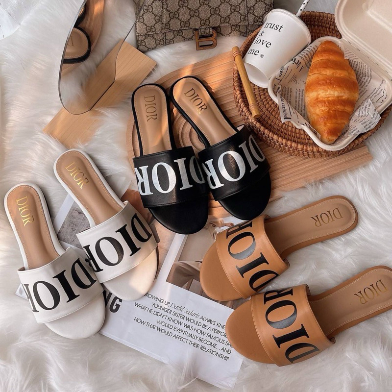 PETA Y57-99 รองเท้าแตะ เสริมส้น