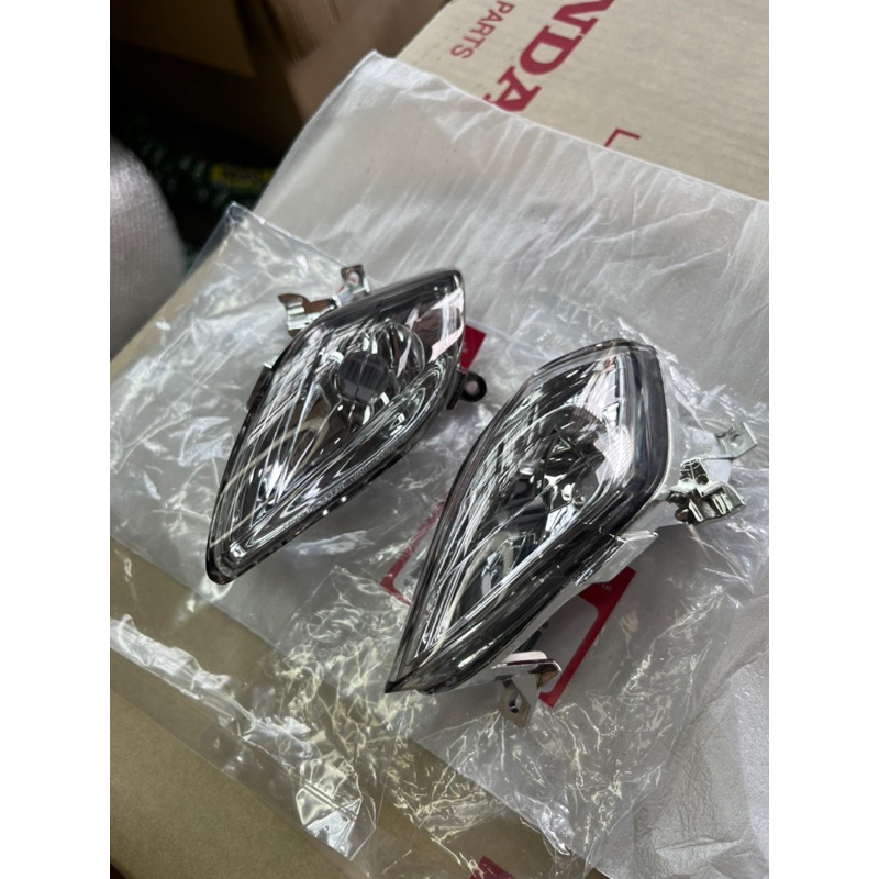 ชุดไฟเลี้ยว W125R หน้าแหลม สีดำ งานแท้ศูย์ ขายยกชุดซ้ายขวา