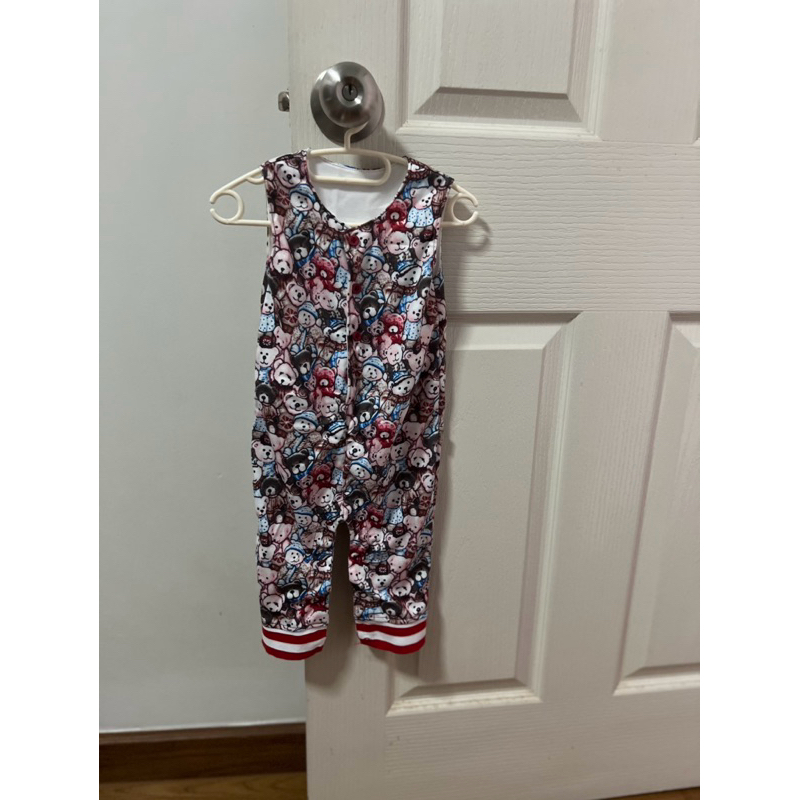 ชุดเด็กรอมเปอร์ปลายขาแดงขาวลายหมี พร้อมผ้าซับน้ำลาย แบรนด์ KUMI BabyCloting (มือ2 สภาพดี)