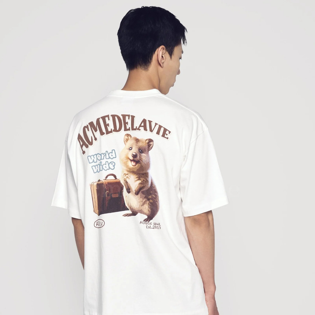 ADLV [acme de la vie] เสื้อยืด Oversize รุ่น World Wide Travel Quokka Artwork Short Sleeve T-Shirt Cream - รูปที่ 5