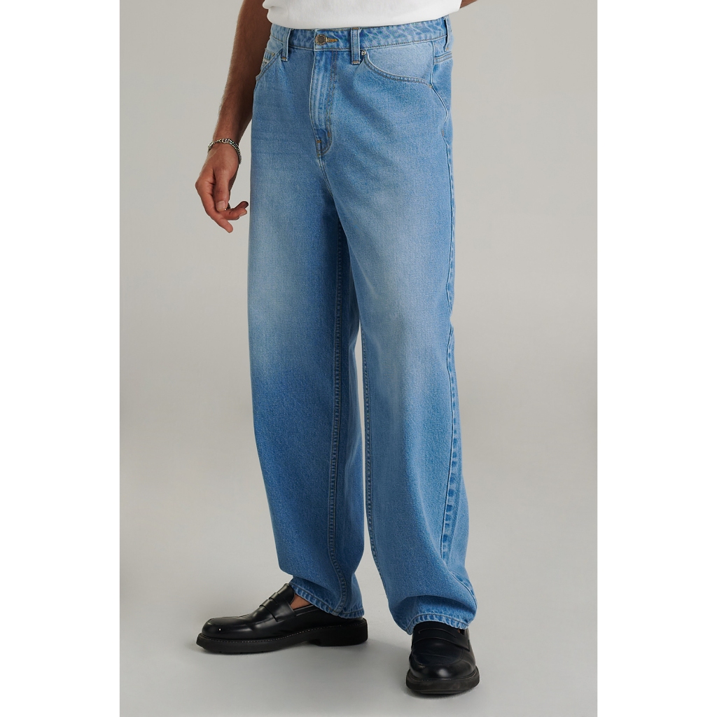 Mc jeans กางเกงยีนส์ผู้ชาย ทรงหลวมขากระบอก (แบ็คกี้) สียีนส์ฟอกอ่อน MMYZ217