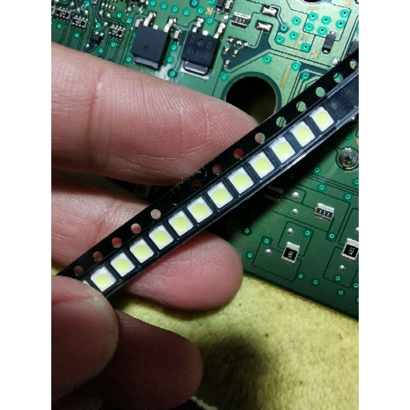 ไฟเรือน​ไมล์​ Aerox, pcx,D-max และงานอิเล็กทรอนิกส์​ต่างๆ  จำนวน30 หลอด