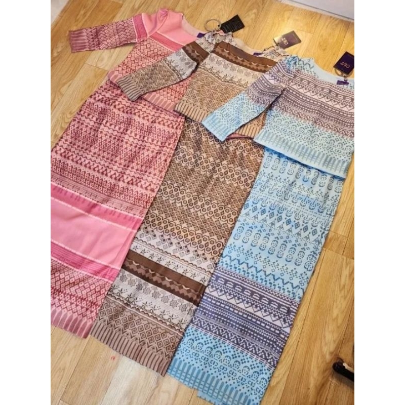 151 ฟ้ามี2xl[อกเล็ก1"]เซตผ้าถุงลายไทยแขนยาว