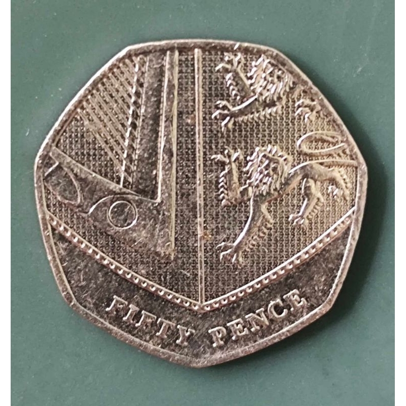 เหรียญต่างประเทศ อังกฤษ United Kingdom 50 Pence ปี 2014 ผ่านการใช้งาน สภาพสวยๆ #36