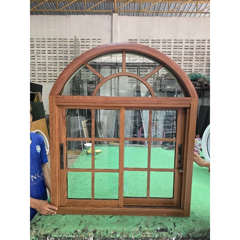 หน้าต่างบานเลื่อน​ (หัวโค้ง)​ อลูมิเนียม​ลายไม้​