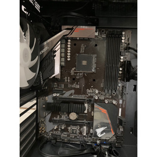 gig b450 elite am4 รองรับ cpu ryzen gen3 gen5 ทุกตัว มีแต่ตัวและฝาหลัง สภาพสวย ไม่ทีตำหนิ ปกติทุกอย่าง ประกัน 1 เดือน