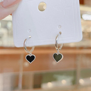 344-black heart earrings  925 silver needle  ต่างหูห่วงกลมแบบล็อค ห้อยรูปหัวใจสีดำ