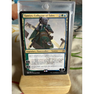 การ์ด MTG Tamiyo, Collector of Tales Magic the gathering EDH รุ่น War สภาพ Nm