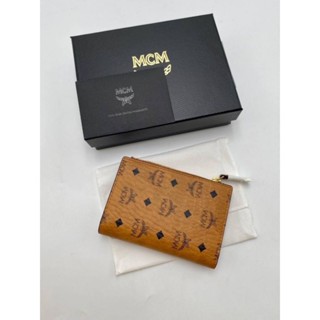 ✅กระเป๋าสตางค์ใบสั้น แบบบาง 
✅New  Mcm wallet สวย มาก