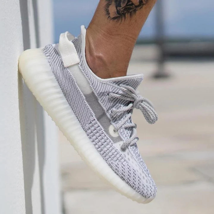 Adidas Yeezy Boost 350 V2 Static มือ1 พร้อมกล่อง แท้100% พร้อมส่ง