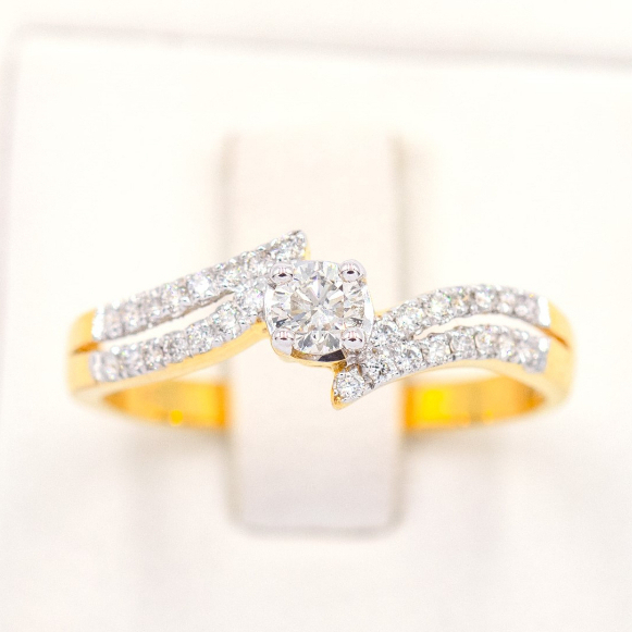 แหวนชู บ่าคู่ฝังเพชร ก้านบิด 👑 แหวนเพชร แหวนทองเพชรแท้ ทองแท้ 37.5% (9K) ME934