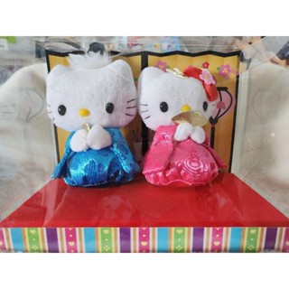 ตุ๊กตาคู่แต่งงาน Hello Kitty Sanrio Original 2012 ขนาดสูงประมาณ 5 นิ้ว กล่องไม่ค่อยสวยนะคะ