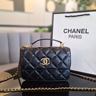 CHN TOP HANDLE QUILTED CROSSBODY BAG (มีป้าย not for sale)