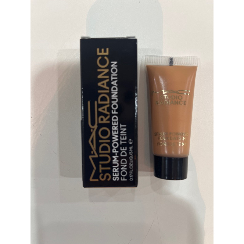 MAC Studio Radiance Serum Powered Foundation