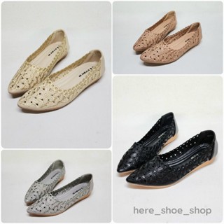 รองเท้าคัทชูพื้นเรียบปลายเรียวแต่งลายฉลุสวยหรูพื้นนิ่มใส่สบายมาก here_shoe_shop