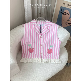 Aviva studio 🩷🤍🍒 เสื้อคอปกแขนกุดลายริ้วสีชมพู เชอรี่