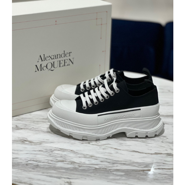 ถูกที่สุด ของแท้ 100%Alexander mcqueen mcqueen treasd slick MCQ รองเท้าเพิ่มความสูง นักเรียนหญิง