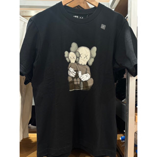 พร้อมส่ง UNIQLO x KAWS Limited edition T-shirt