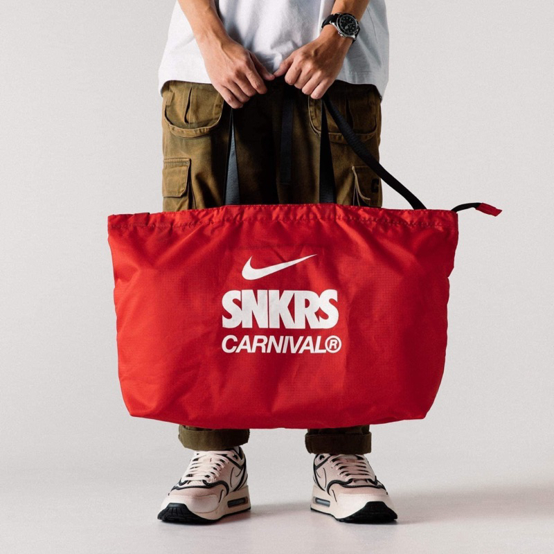 [พร้อมส่ง แท้💯] กระเป๋า /Tower Box Plus Carnival Packable Shopping Bag SNKRS DAY Edition