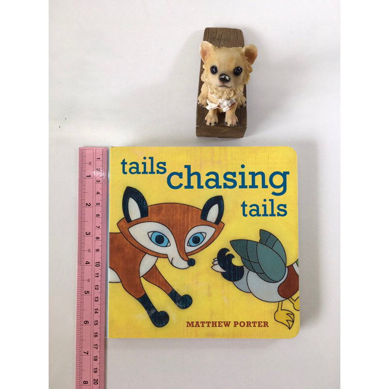 tails chasing tails หนังสือภาษาอังกฤษมือสอง boardbook