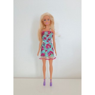 ตุ๊กตาบาร์บี้พร้อมชุด Barbie doll 1