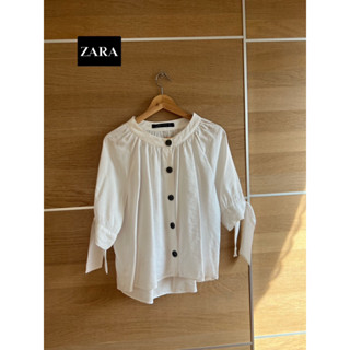 ZARA x Cotton x Size L  อกฟรี 42 ยาว 23 ขาวสะอาด ผูกโบว์ที่แขน X Tagโดนตัดนะคะ ❌ตำหนิรอยเปื้อนแขนเสื้อจี้ด