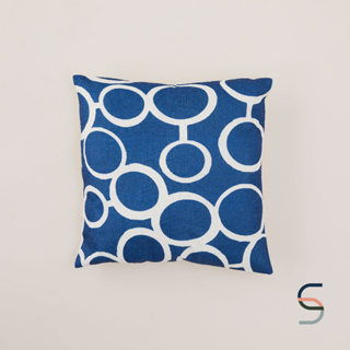 SARABARN Ring Cushion Cover | ปลอกหมอนอิง ลายวงกลม สีน้ำเงิน