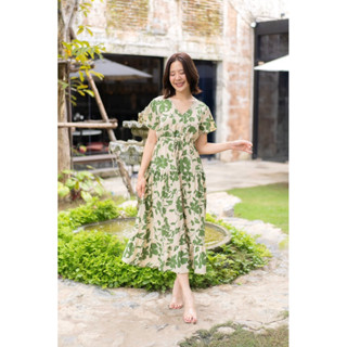 ชุดเดรส Cozy Green Dress (690฿)