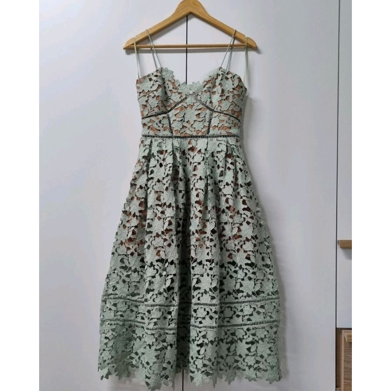 เดรสสายเดี่ยวป้ายมงกุฏ - รูปที่ 3