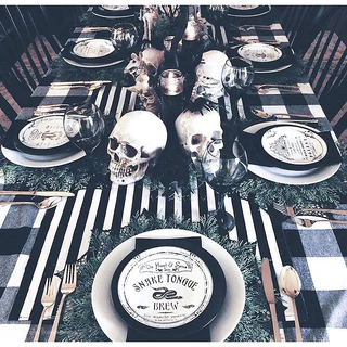 หัวกะโหลกปลอม กระดูก กะโหลก ผี หัวผี สำหรับตกแต่ง ฮาโลวีน บ้านผีสิง Fake Scary Skull for Halloween / Haunted House