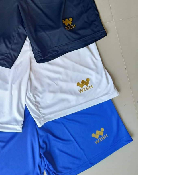 กางเกงกีฬาขาสั้น โลโก้ WISHสีทอง
